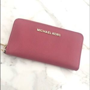 Michael Kors zip small wallet
